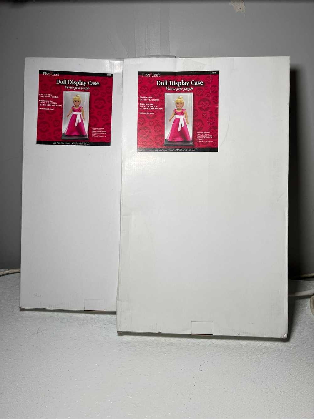Fibre Craft Doll Display Case - Fits 15-19" Dolls comes With Stand New in Box
